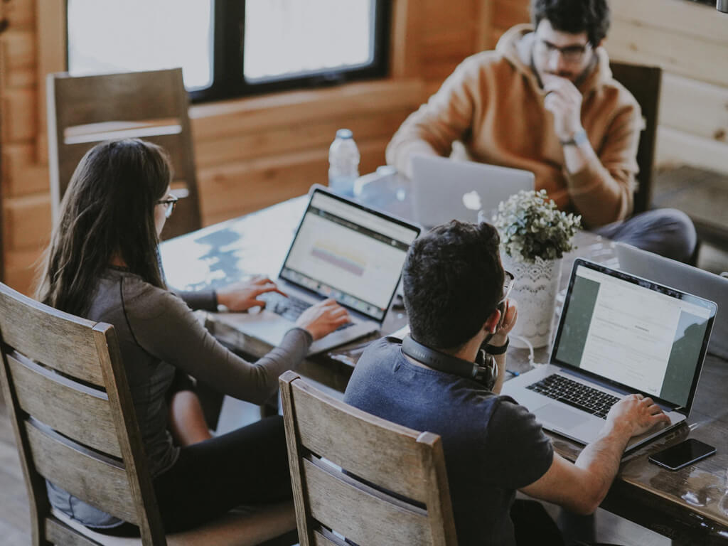 Cara Mudah Membangun Personal Branding dengan Premium Content